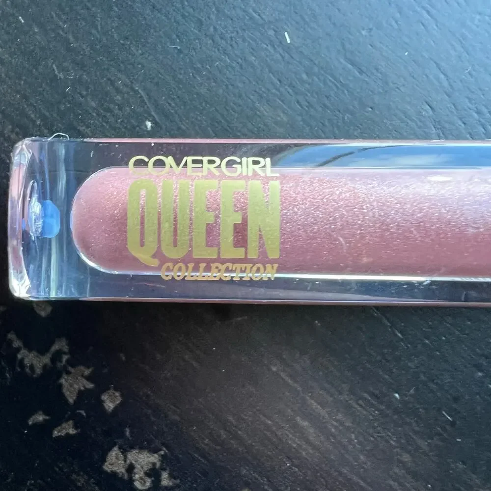 CoverGirl Queen Collection Colorlicious Lip Gloss Spiced Latte (Q700) NWOB